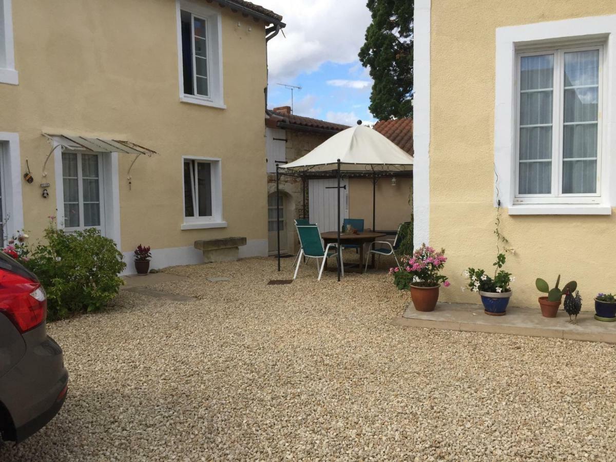La Little School Chambres D'Hotes A Arcay Arcay  Exterior photo