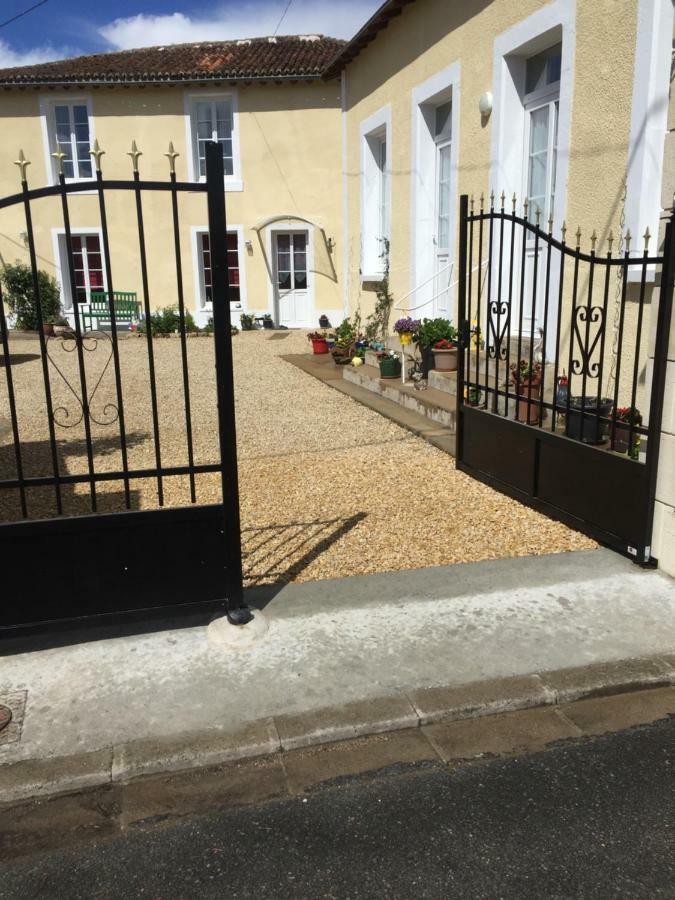 La Little School Chambres D'Hotes A Arcay Arcay  Exterior photo